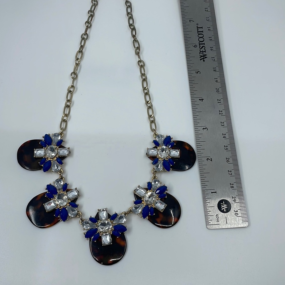 Statement necklace